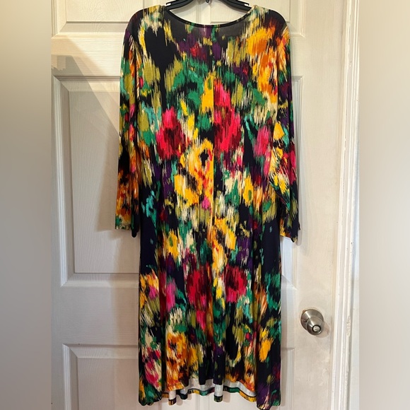 Beautiful abstract art dress. Easy wash, dry, and wear. - Picture 2 of 3